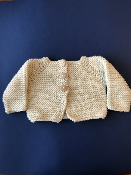 Image Gilet bébé tricoté à la main en coton lait